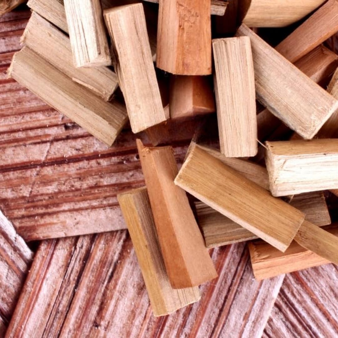 Chandan Lakdi – Sacred Sandalwood Sticks for Hindu Pooja & Rituals