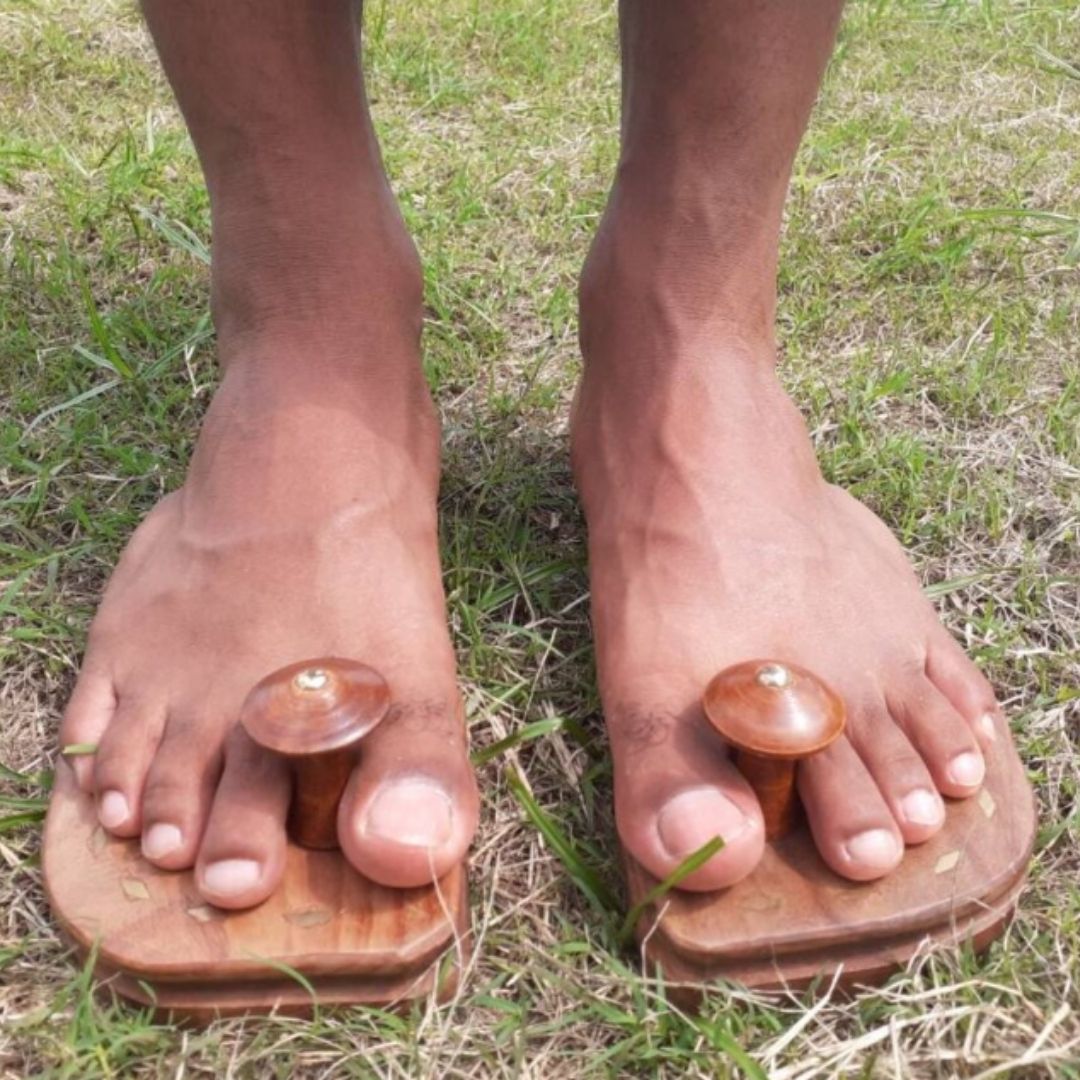 Khadau Wooden Paduka | Traditional Sacred Footwear for Pooja & Rituals | Spiritual Sandals for Devotees & Priests