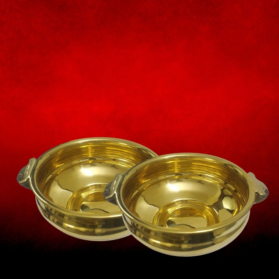 Urli Bowl with Brass Stand – Traditional Pital Pooja Vessel for Flowers, Rituals & Home Decor
